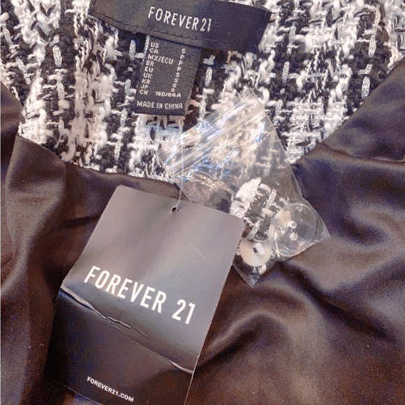 Forever 21 Cropped Jacket - Picture 7 of 7